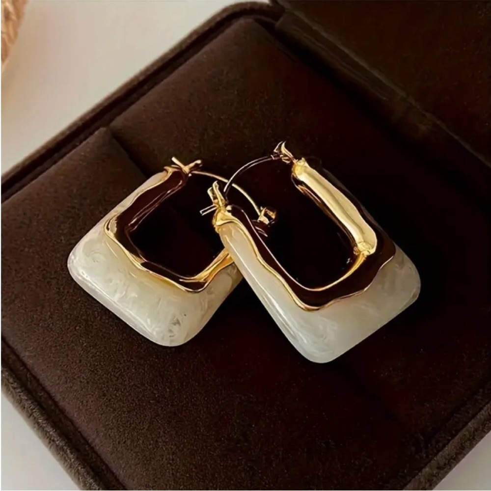 Casual Gold and Pearl Tone U Shaped Hoop Earrings
